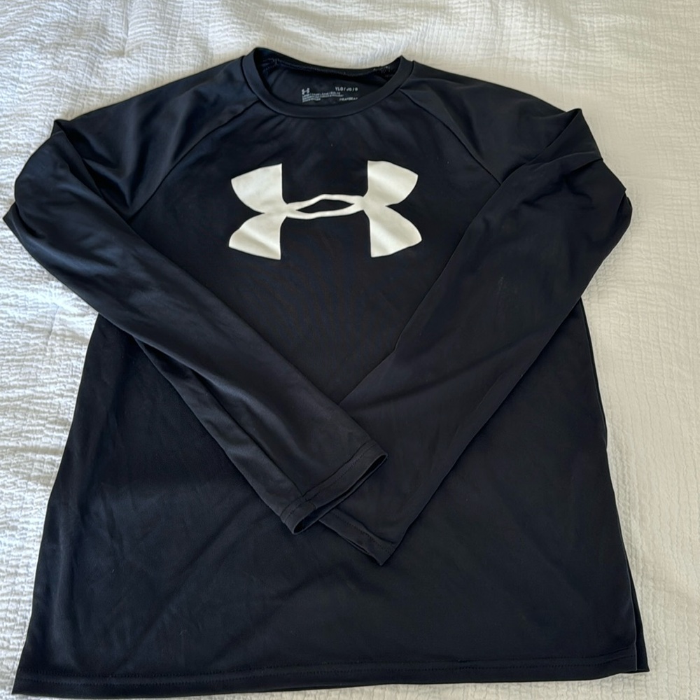 Boys UA long sleeve heatgear shirt